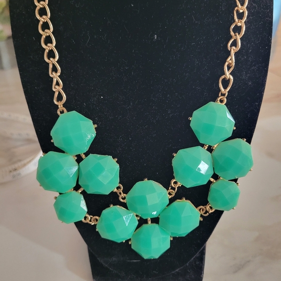 Green Chunky necklace - Picture 3 of 5